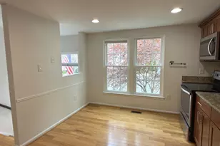 5718 Wood Mouse Ct, Burke, VA 22015 - Photo 7