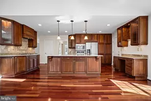 2126 Docket Ln, Vienna, VA 22181 - Photo 11