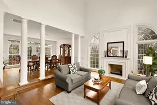 10009 Thompson Ridge Ct, Great Falls, VA 22066 - Photo 7