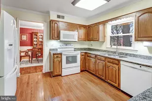 6211 Guilford Dr, Alexandria, VA 22310 - Photo 17