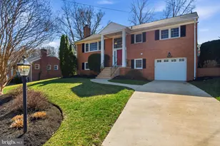 2820 Elsmore St, Fairfax, VA 22031 - Photo 1