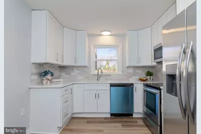 412 Magnolia Court, Herndon, VA 20170 - Photo 13