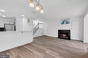 14437 Gringsby Ct, Centreville, VA 20120 - Photo 3