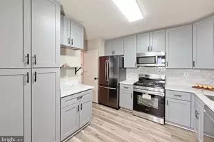 3705 S George Mason Dr, Falls Church, VA 22041 - Photo 11