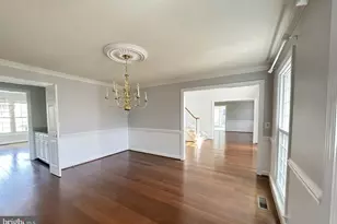 6181 Snowhill Ct, Centreville, VA 20120 - Photo 9