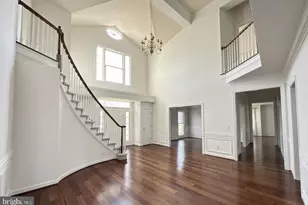 6181 Snowhill Ct, Centreville, VA 20120 - Photo 5
