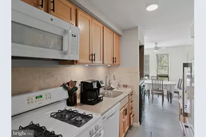 11232 Chestnut Grove Square #234, Reston, VA 20190 - Photo 7