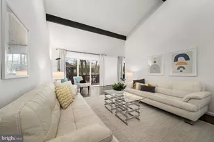 7805 Wendy Ridge Ln, Annandale, VA 22003 - Photo 7