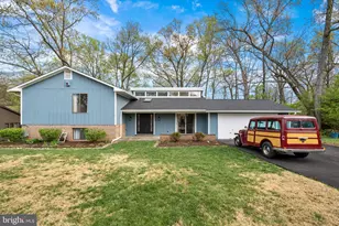 7805 Wendy Ridge Ln, Annandale, VA 22003 - Photo 1