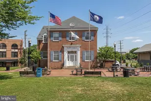 565 Florida Ave, Herndon, VA 20170 - Photo 37