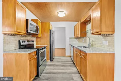 565 Florida Avenue #202, Herndon, VA 20170 - Photo 13