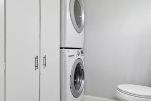 8222 Carrleigh Pkwy, Springfield, VA 22152 - Photo 19