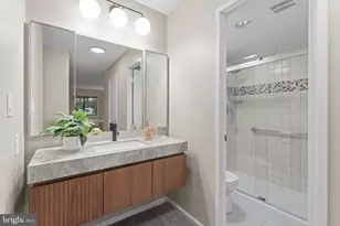 5903 Mt Eagle Dr, Alexandria, VA 22303 - Photo 23