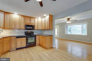 5834 Pratt St, Alexandria, VA 22310 - Photo 3