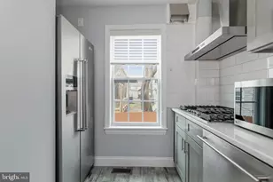 7908 Holmes Run Dr, Falls Church, VA 22042 - Photo 27