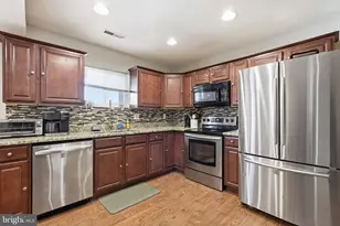 721 Upham Pl NW, Vienna, VA 22180 - Photo 33