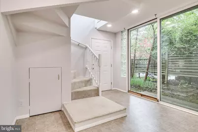 6525 Byrnes Drive, McLean, VA 22101 - Photo 7