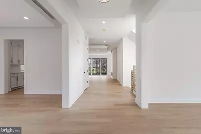 731 Ellsworth Avenue, Great Falls, VA 22066 - Photo 3