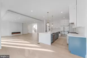 731 Ellsworth Ave, Great Falls, VA 22066 - Photo 25