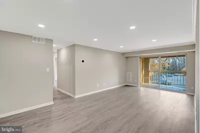 5806 Cove Landing Road #304, Burke, VA 22015 - Photo 7