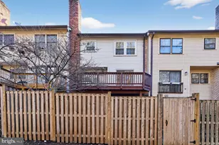 5880 Woodfield Estates Dr, Alexandria, VA 22310 - Photo 29