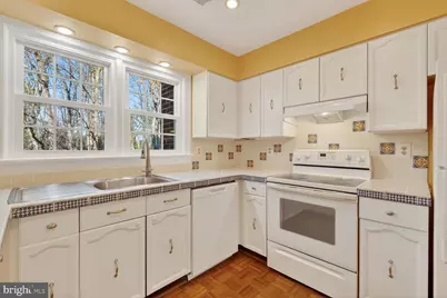 5880 Woodfield Estates Drive, Alexandria, VA 22310 - Photo 11