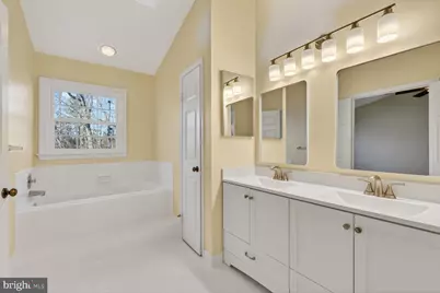 5880 Woodfield Estates Drive, Alexandria, VA 22310 - Photo 17