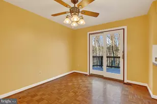 5880 Woodfield Estates Dr, Alexandria, VA 22310 - Photo 9