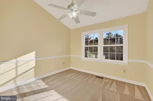 5880 Woodfield Estates Dr, Alexandria, VA 22310 - Photo 21