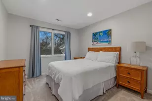 12541 N Lake Ct, Fairfax, VA 22033 - Photo 25