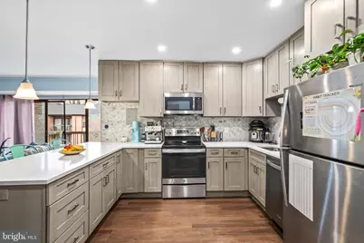 9704 Kingsbridge Drive #304, Fairfax, VA 22031 - Photo 5