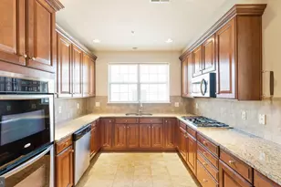 4427 Beechstone Ln, Fairfax, VA 22033 - Photo 5