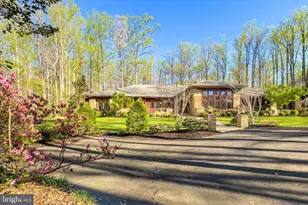 11568 Lilting Ln, Fairfax Station, VA 22039 - Photo 5