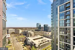 7887 Jones Branch Dr, McLean, VA 22102 - Photo 47