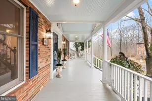 8461 Rushing Creek Ct, Springfield, VA 22153 - Photo 7