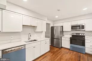 8219 Doctor Craik Ct, Alexandria, VA 22306 - Photo 17