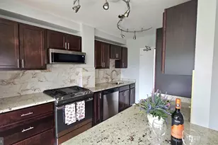 6641 Wakefield Dr, Alexandria, VA 22307 - Photo 7