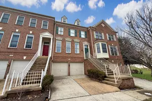 2746 Pembsly Dr, Vienna, VA 22181 - Photo 3