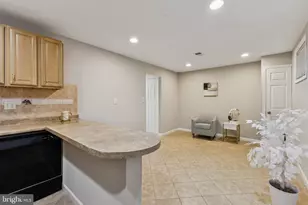 9625 Lindenbrook St, Fairfax, VA 22031 - Photo 23