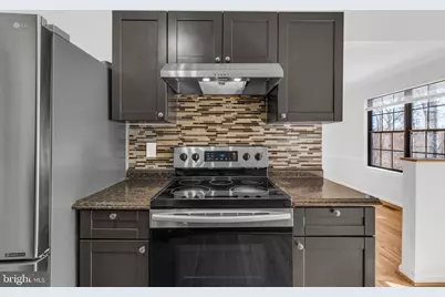 7651 Southern Oak Drive, Springfield, VA 22153 - Photo 11