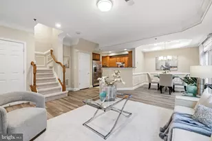 7122 Huntley Creek Pl, Alexandria, VA 22306 - Photo 7