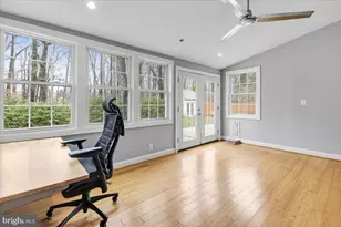 13113 Madonna Ln, Fairfax, VA 22033 - Photo 17