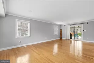 13113 Madonna Ln, Fairfax, VA 22033 - Photo 7