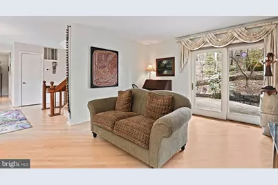 11698 Fox Glen Drive, Oakton, VA 22124 - Photo 9