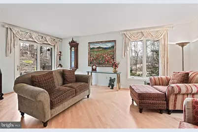 11698 Fox Glen Drive, Oakton, VA 22124 - Photo 7
