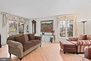11698 Fox Glen Dr, Oakton, VA 22124 - Photo 7