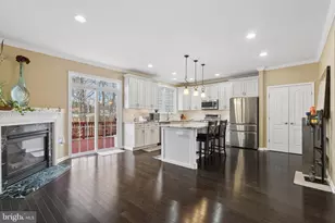 12638 Heron Ridge Dr, Fairfax, VA 22030 - Photo 9