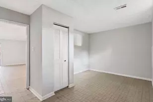 5501 Woodlawn Manor Ct, Alexandria, VA 22309 - Photo 3