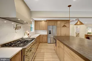 2818 Center Ridge Dr, Oakton, VA 22124 - Photo 15