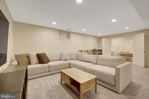 2818 Center Ridge Dr, Oakton, VA 22124 - Photo 45